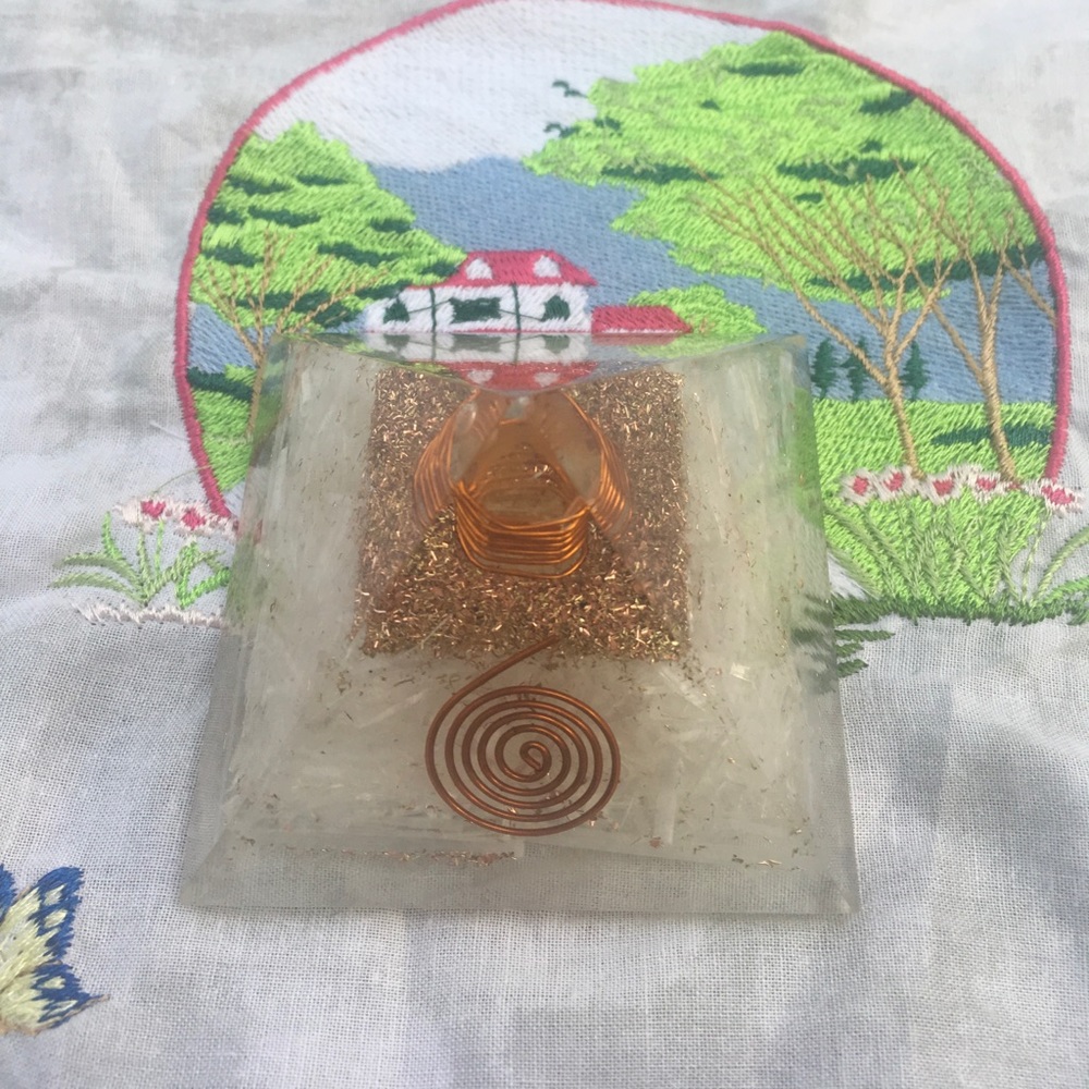 Selenite Orgonite Pyramid